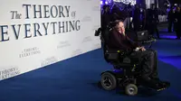 Stephen Hawking (Photo by Joel Ryan/Invision/AP)