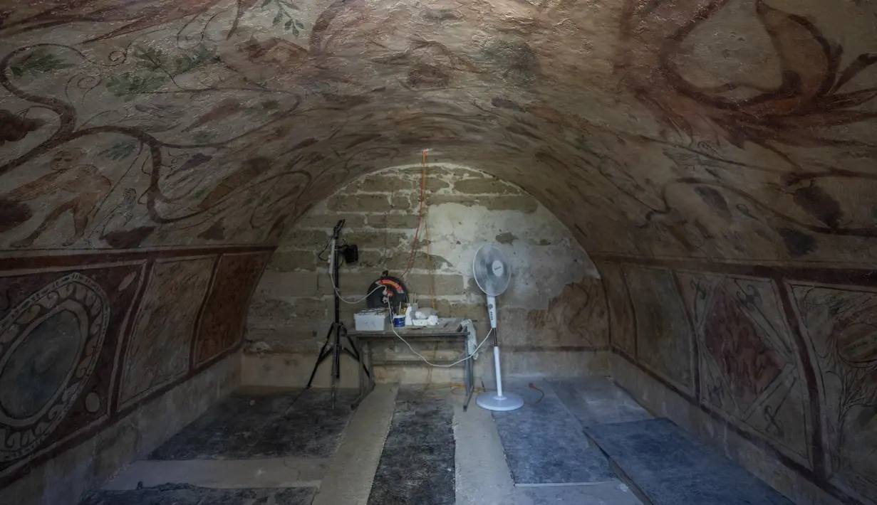 Pemandangan situs makam arkeologi di Ashkelon, Israel, Selasa, 27 Agustus 2024. (AP Photo/Ohad Zwigenberg)