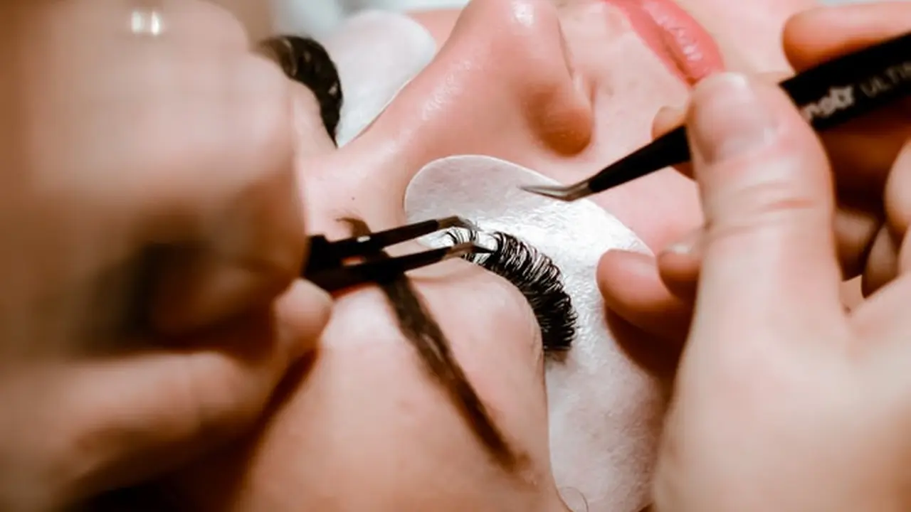 Hukum eyelash extention menurut islam