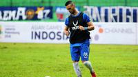 Penyerang asing PSIS, Nemanja Vidakovic. (Bola.com/Iwan Setiawan)