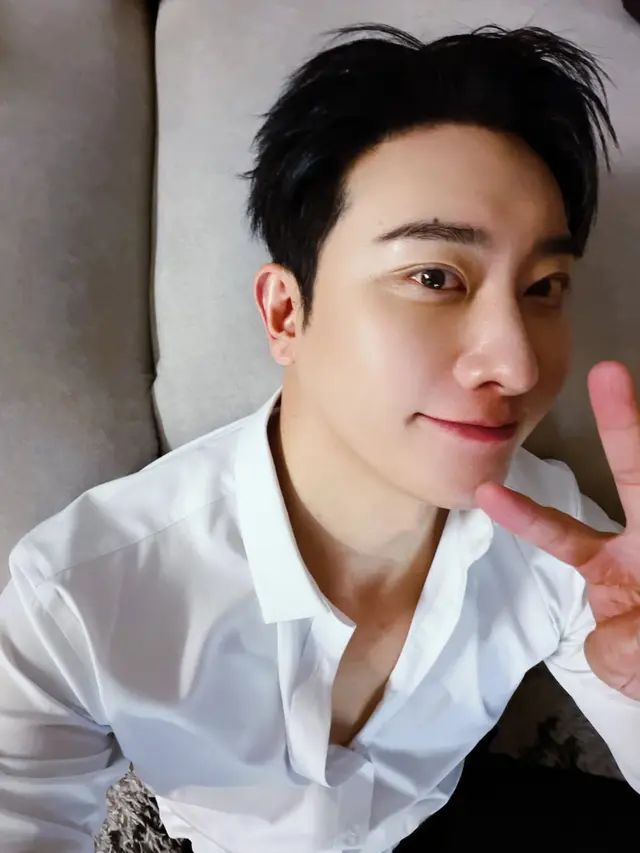 Zhoumi Super Junior-M