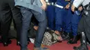 Ketiga orang itu dibawa ke Mapolres Jakarta Selatan untuk diamankan, Senin (4/8/14). (Liputan6.com/Miftahul Hayat)