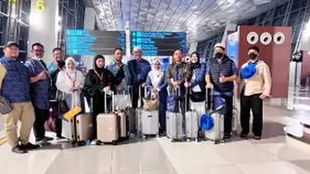 Meisya SIregar dan Bebi Romeo berangkat haji (Instagram/meisya__siregar)