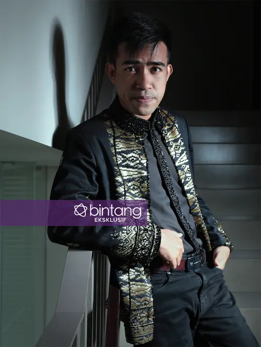 " Pas sudah di sini ada yang komen di social media, dulu dijadikan bahan bully sekarang jadi berkah," lanjut Fildan ketika bertandang ke kantor Bintang.com, di kawasan Gondangdia, Jakarta Pusat, Senin (29/5/2017). (Bambang E. Ros/Bintang.com)