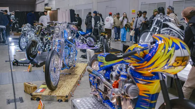 Tampak lima motor kustom Tanah Air