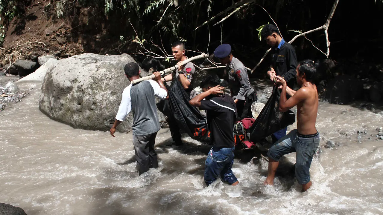 Air Terjun Dua Warna