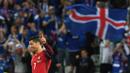 Portugal bermain imbang 1-1 melawan Islandia pada laga Grup F Piala Eropa 2016 di Stade Geoffroy Guichard, Saint-Etienne, Rabu (15/6/2016) dini hari WIB. Cristiano Ronaldo tak mampu sumbang gol. (AFP/Francisco Leong)