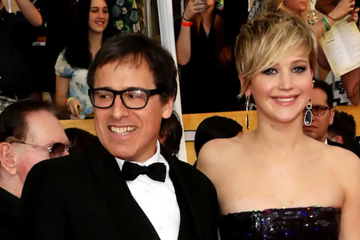 jennifer-lawrence-joy-mangano-140203b.jp