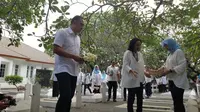 Direksi Garuda Indonesia tabur bunga di Taman Makam Pahlawan (TMP) Taruna, Kota Tangerang, Kamis (15/8/2019).