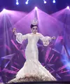 Syahrini sukses menggelar konser bertajuk The Biggest Concert 'Dream Big'. Konser disiarkan secara langsung oleh SCTV dari Studio 6 Emtek, Daan Mogot, Jakarta Barat, Jumat, 29 Januari 2016. (Andy Masela/Bintang.com)