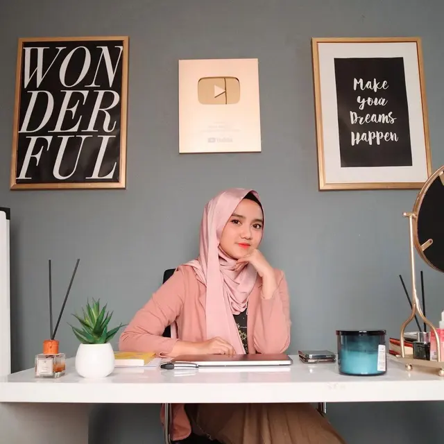 6 Potret Terbaru Wirda Mansur, Anak Yusuf Mansur yang Dijodohkan dengan Hasan Ali Jaber