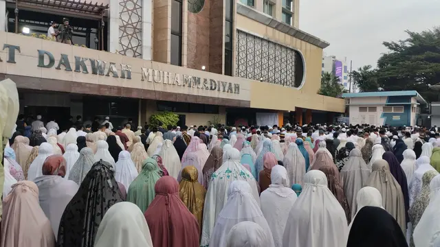 Majelis Tarjih dan Tajdid Pimpinan Pusat Muhammadiyah melaksanakan Sholat Idul Fitri 1444 Hijriah hari ini