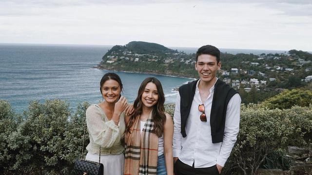 Rayakan Ultah ke-22, Ini 6 Momen Amanda Rawles Kumpul Bareng Keluarga