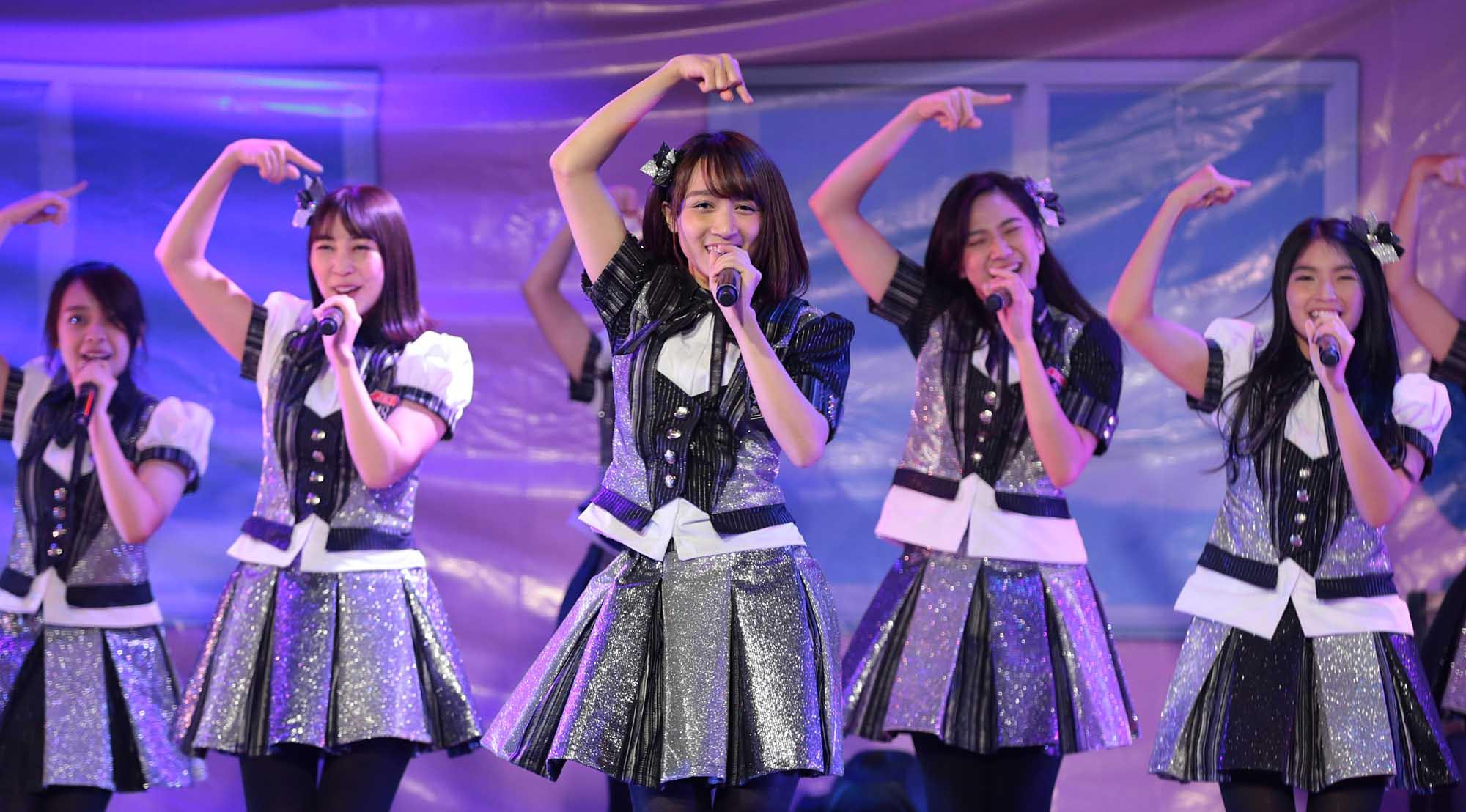 Berbagi Kebahagiaan Jkt48 Donasikan Rp 92 Juta News Entertainment Fimela Com