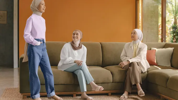 Inspirasi Outfit Berhijab Sederhana dari Ayudia C, Melody Laksani, dan Nadhifa Allya Tsana untuk Aktivitas Sehari-hari