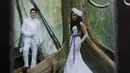 Foto tersebut menampilkan Irwansyah dan Zaskia dalam foto prewedding. Di foto ini keduanya kompak mengenakan busana serba putih yang elegan.