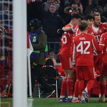 Pemain Bayern Munchen merayakan gol yang dicetak Harry Kane ke gawang Union St Gilloise dalam laga matchday ketujuh Liga Champions 2025/2026, Kamis (22/1/2026) dini hari WIB. (Karl-Josef HILDENBRAND / AFP)