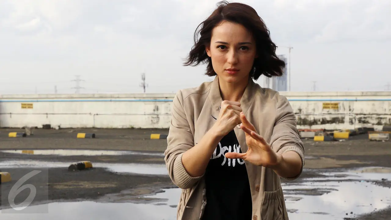 Julie Estelle