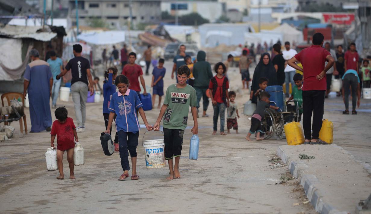 Pertemuan ketiga delegasi tersebut untuk membahas rencana gencatan senjata di Gaza. Pertemuan berlangsung menjelang peringatan dua tahun serangan Hamas pada 7 Oktober 2023 yang memicu perang berkepanjangan di wilayah tersebut. (Eyad BABA/AFP)