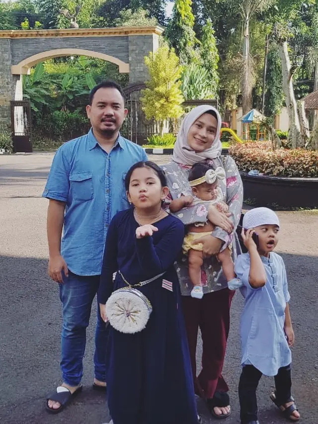 6 Potret Terbaru Sonia Prastika, Pemeran Minah di Mini Series 'Jungkir Balik Dunia Sissy'