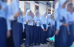 Viral Siswi Berhijab di Luwu Nyanyi Lagu Rohani, Ini Kronologinya