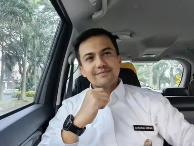 Sosok Sahrul Gunawan memang kini sudah hampir tidak pernah muncul di layar kaca sebagai seorang artis. Bahkan kini, Sahrul Gunawan sukses menjadi pejabat daerah. (FOTO: instagram.com/sahrulgunawanofficial/)