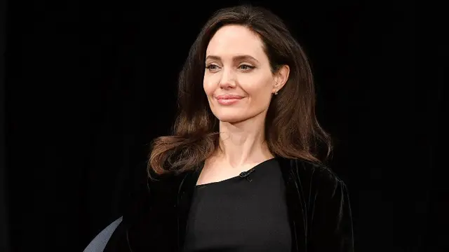 [Bintang] Angelina Jolie