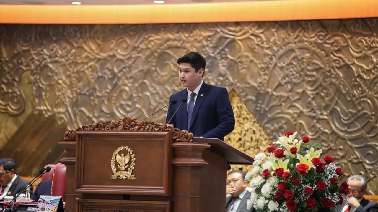 Profil Rizki Natakusumah Suami Beby Tsabina yang Baru Menikah, Punya Jabatan Mentereng dengan Kekayaan Miliaran Rupiah