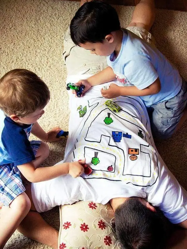 cara unik ortu asuh anak (foto: brilio)