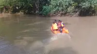 Tim gabungan melakukan proses pencarian terhadap seorang bocah yang dimangsa buaya di Kabupaten Agam, Senin (17/1/2022). (Liputan6.com/ ist)