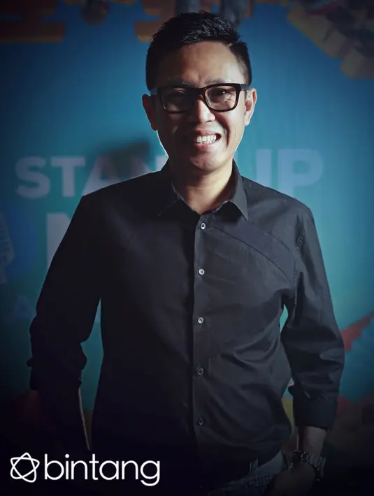 Pemilik nama Eko Hendro Purnomo ini mengawali karier komedinya bersama dua sahabatnya, Jejen dan Tejo, sejak di bangku SMA dahulu. Namun sayang group lawak bernama Seboel (Sekelompok Bocah Eling) ini tak bertahan lama. (Deki Prayoga/Bintang.com)