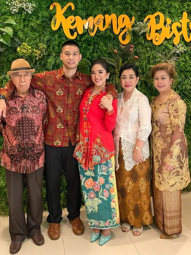 Acara Lamaran dan sangjit Michelle Wanda - Andy Sukandar (Foto: Instagram/@michellewanda)