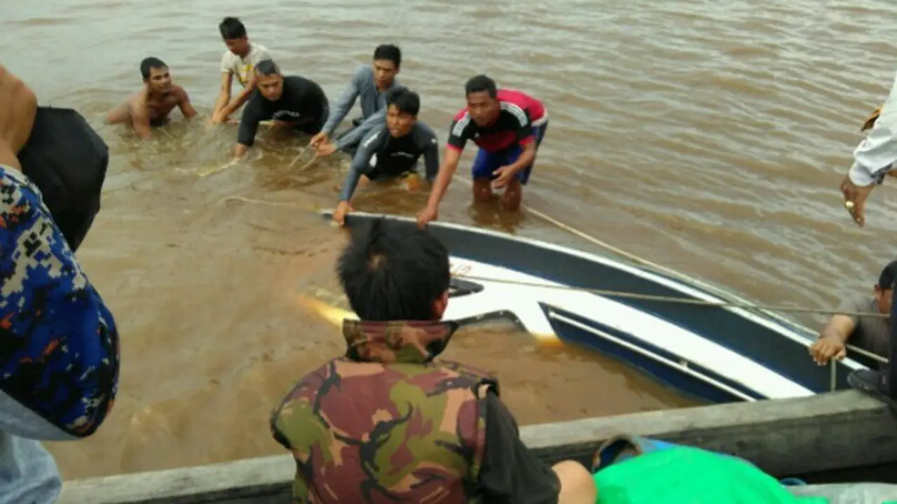 Kapal Cepat Tabrak Potongan Kayu, 4 Penumpang Ditemukan Tewas