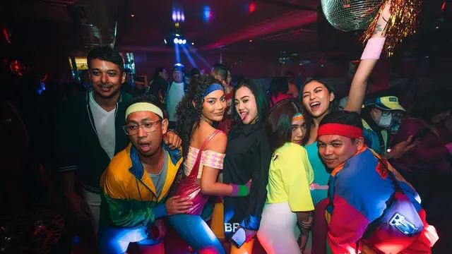 Mengusung Tema 80-an, Ini 6 Potret Meriah Ulang Tahun Erika Carlina yang Ke-29