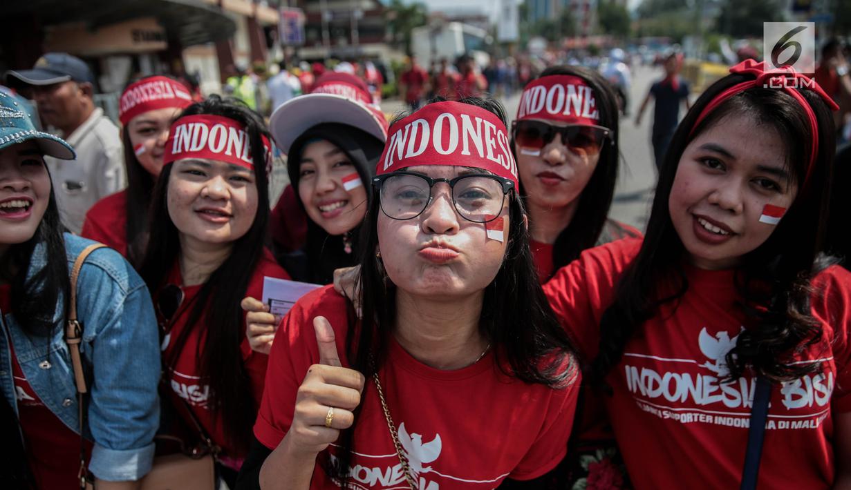 PHOTO Suporter Cantik Penyemangat Timnas Indonesia U 22 Bola
