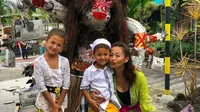 Indah Kalalo dan anak-anaknya (Instagram/ indahkalalo)