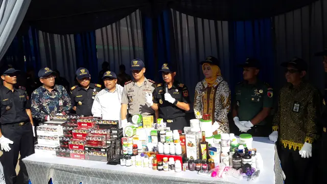 Direktur Jenderal Bea dan Cukai Kemenkeu Heru Pambudi hari ini meresmikan Kantor Pengawasan dan Pelayanan Bea dan Cukai (KPPBC) Tipe Madya Pabean (TMP) C Jember Jawa Timur.