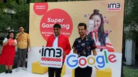 Director & Chief Operating Indosat Ooredoo, Vikram Sinha bersama Director Partnerships, South East Asia anda South Asia, Mahir Sahin usai peluncuran Mobile Data Plan di Paragdigma, Cikini, Jakarta, Rabu (7/3/2019).