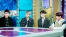 Selama acara Radio Star berlangsung, Seungri BigBang sempat memberi petuah kepada Kang Daniel, Park Woo Jin, dan Ong Sung Woo. (Foto: Soompi.com)