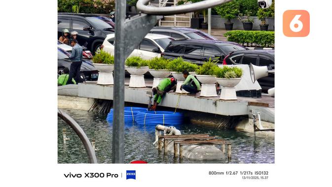 <p>Vivo X300 Pro Photography Kit. (Liputan6.com/ Yuslianson)</p>