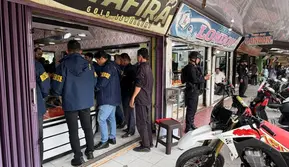 Toko di Kampar Jual Ratusan Gram Emas Ilegal
