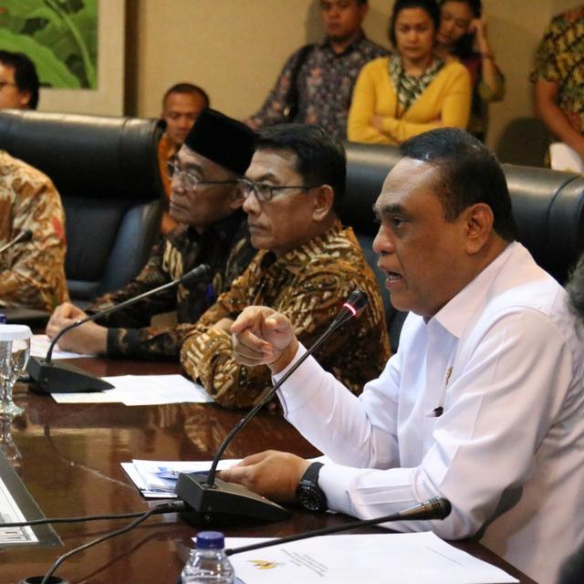 Contoh Sk Honorer Kantor Camat - Guru Ilmu Sosial