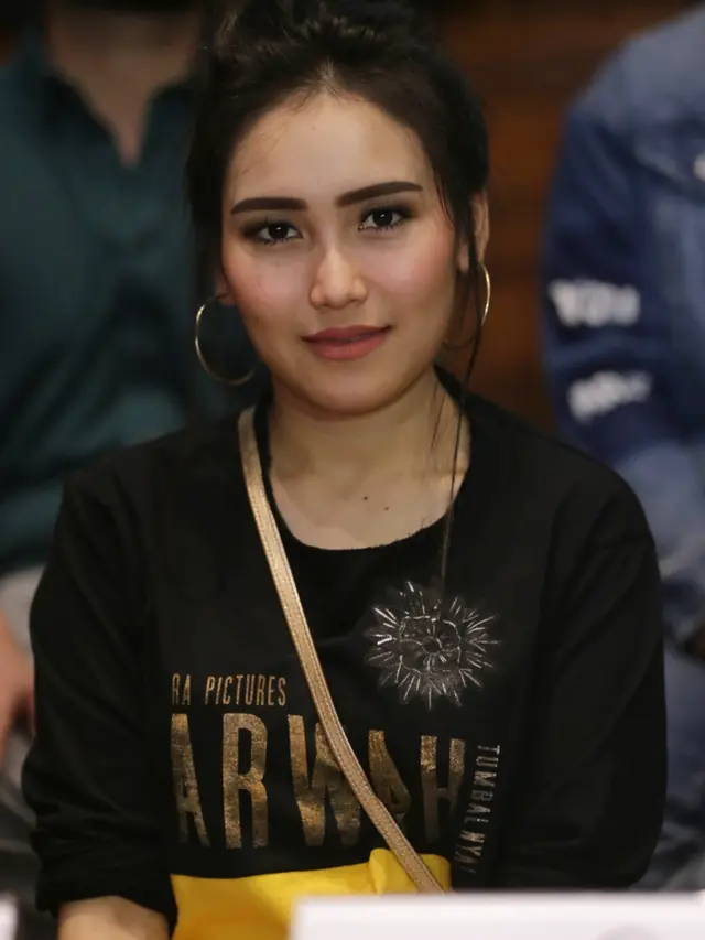 [Bintang] Ayu Ting Ting