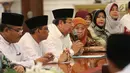 Ikatan Persaudaraan Qori- Qoriah dan Hafiz-Hafizah Seluruh Indonesia (IPQOH) meminta kepada Presiden Jokowi untuk membuat Keppres mengenai keberadaan LPTQ dan IPQOH di Istana Merdeka, Jakarta, Senin (12/6). (Liputan6.com/Angga Yuniar)