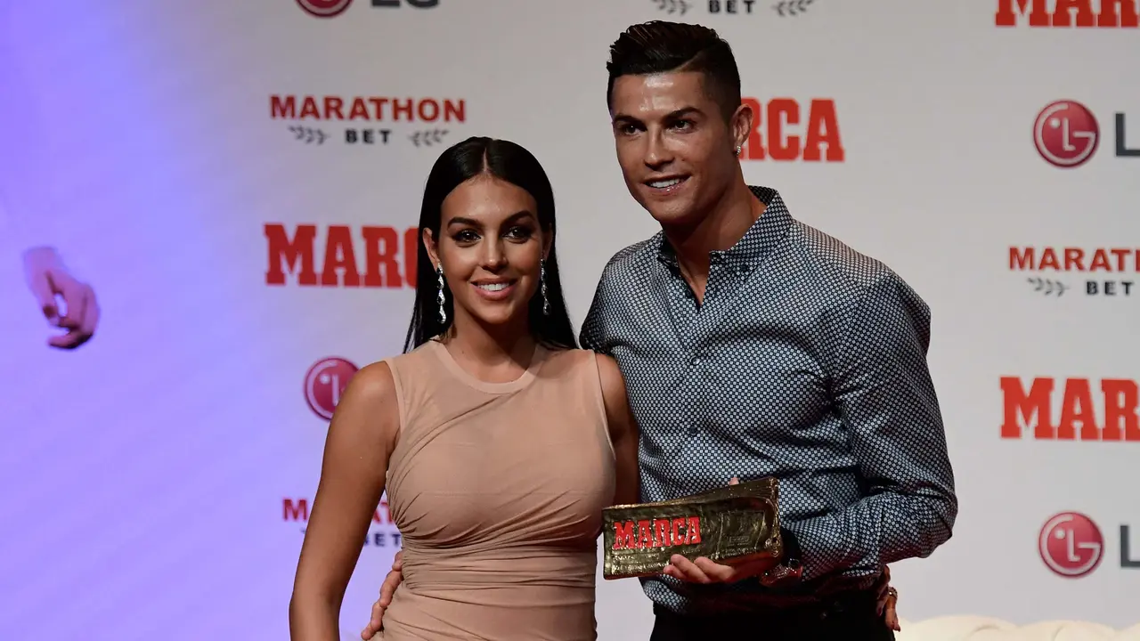 Foto Piala Eropa: Adu Cantik 2 WAGs di Euro 2020, Maria Zulay Salaues Istri Pogba Ataukah Georgina Rodriguez