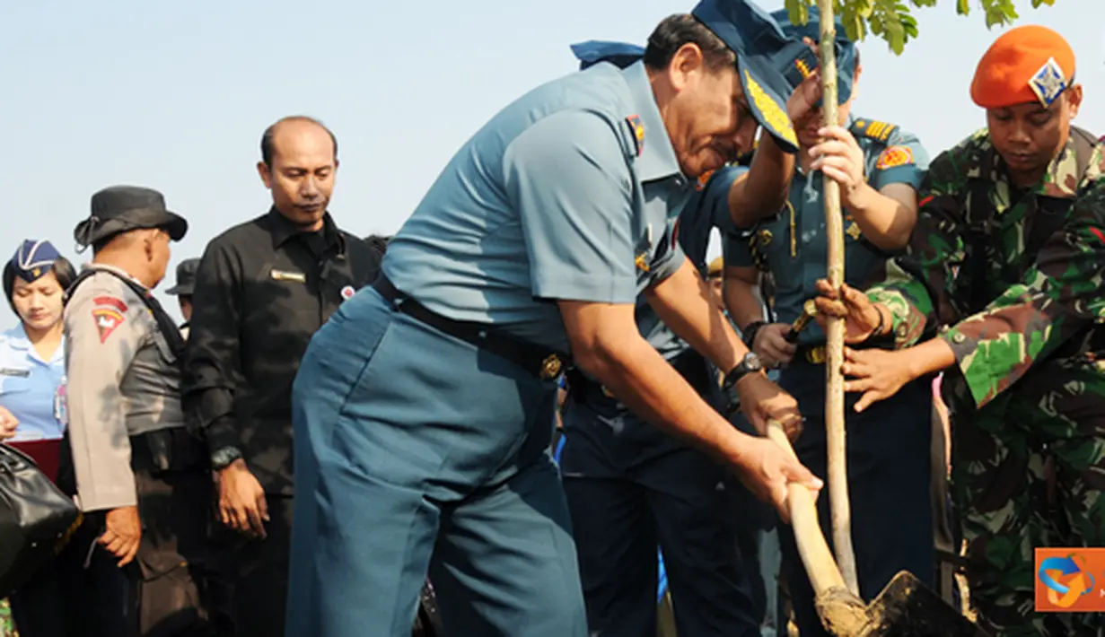Citizen6, Bogor: kegiatan persiapan pencanangan penanaman pohon oleh Presiden RI di areal ini, pada 28 November 2011 dan peresmian markas Pusat Misi Pemeliharaan Perdamaian (PMPP) TNI, pada Desember 2011. (Pengirim: Badarudin Bakri)