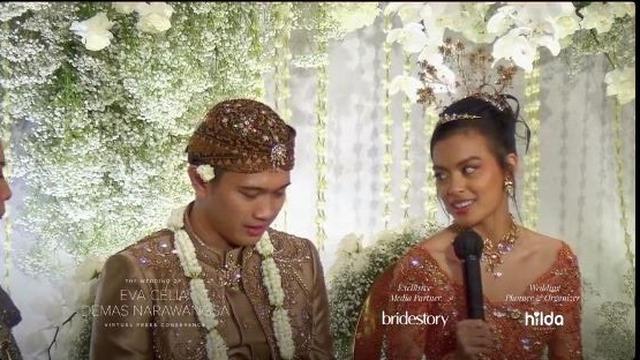 Baju Pengantin Adat Eva Celia dan Demas Narawangsa: Campur-Campur Kayak Taman Mini