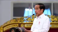 Presiden Joko Widodo (Jokowi) memberikan pidato dalam sidang kabinet paripurna di Istana Negara, Jakarta, Senin, 3 Juli 2023. (Foto: Instagram @jokowi)