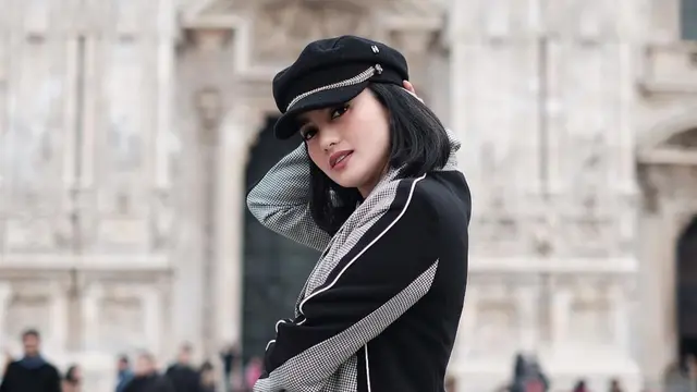 FOTO: Gaya Ririn Ekawati Saat Pakai Topi, Tampil Makin Stylish