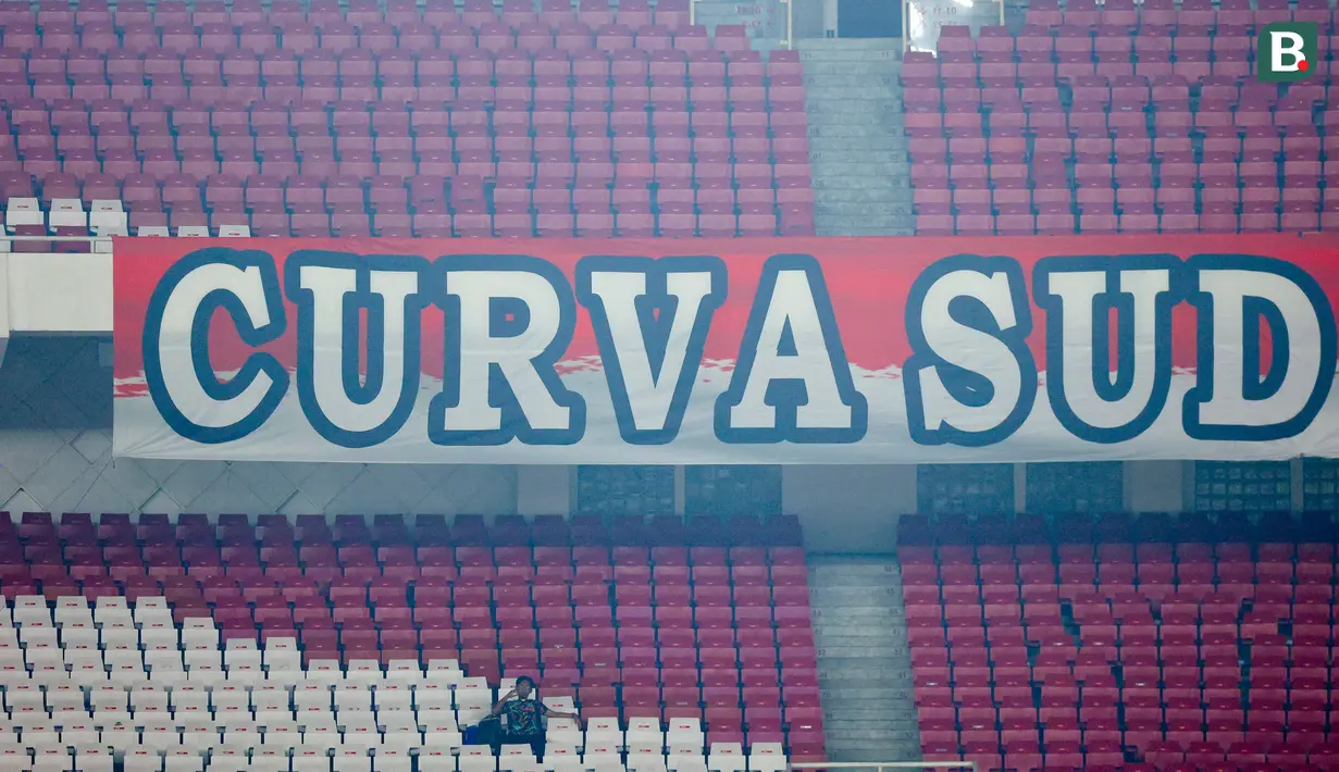 Bahkan, data resmi dari panitia menyebutkan, total jumlah penonton pada pertandingan antara Timnas Indonesia U-23 melawan Timnas Brunei Darussalam U-23 itu hanya mencapai 2.743 penonton. (Bola.com/M Iqbal Ichsan)